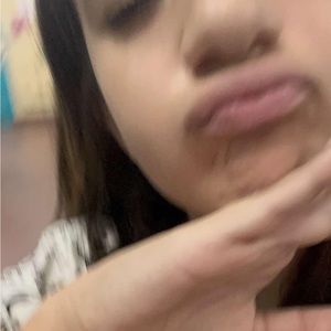 Meet your Posher, Elif